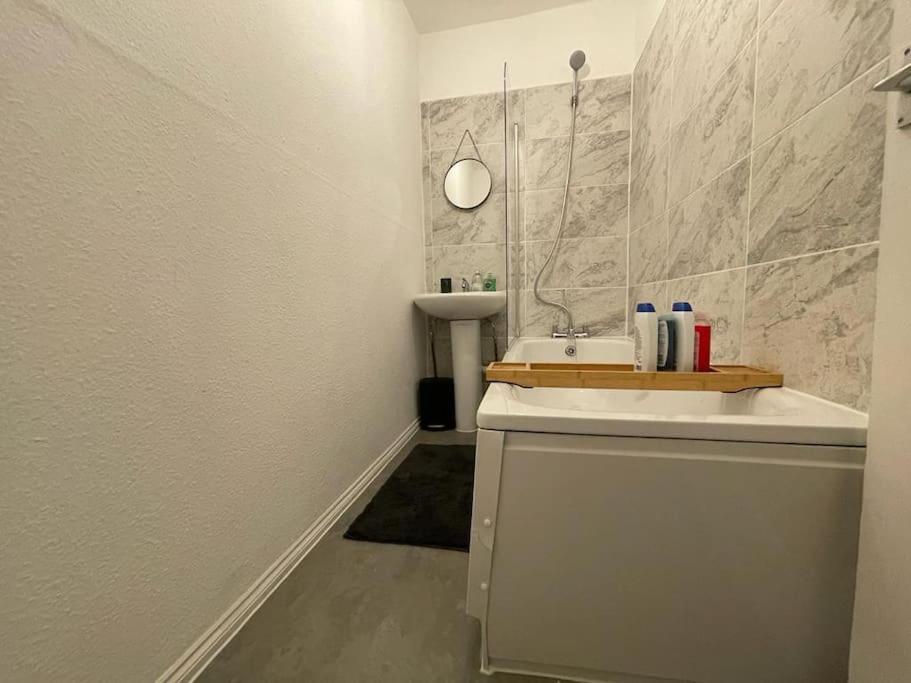 Beautiful 2 Bedroom On Tower Bridge London Eksteriør bilde
