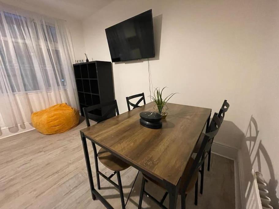 Beautiful 2 Bedroom On Tower Bridge London Eksteriør bilde