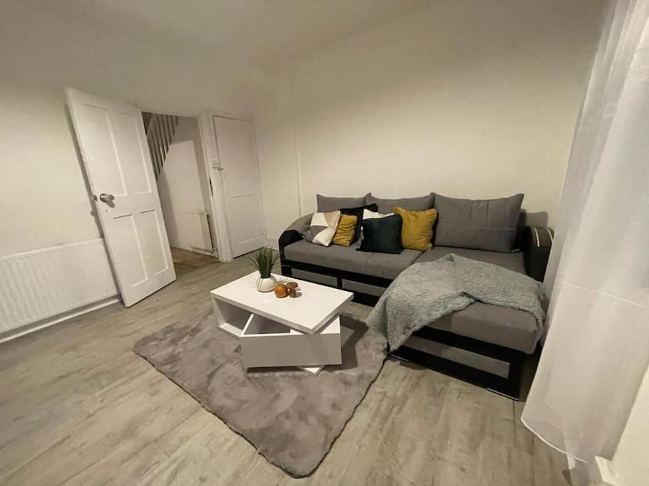 Beautiful 2 Bedroom On Tower Bridge London Eksteriør bilde