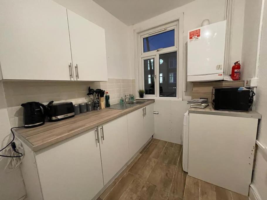 Beautiful 2 Bedroom On Tower Bridge London Eksteriør bilde