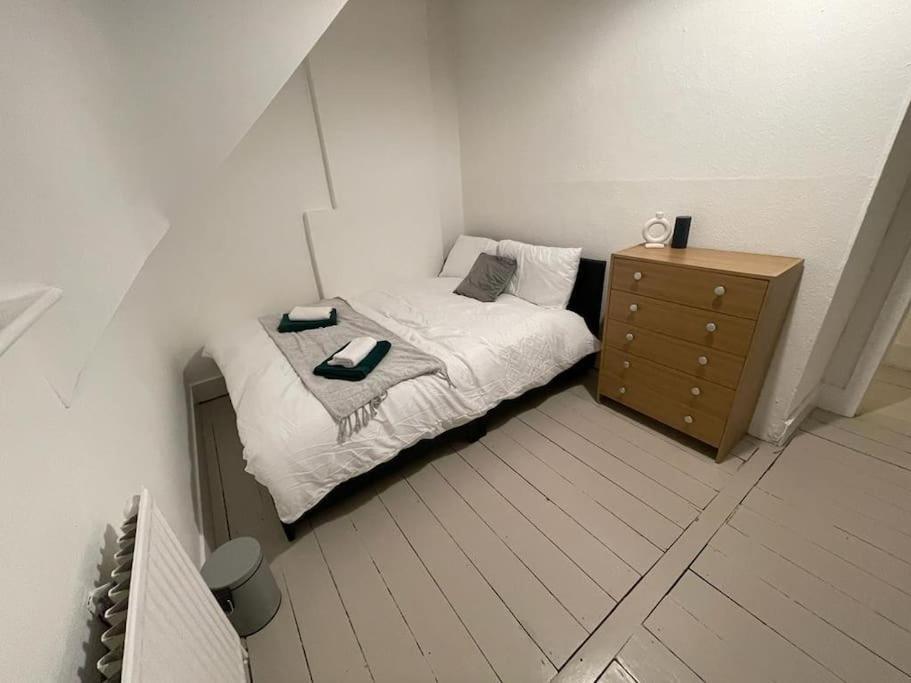 Beautiful 2 Bedroom On Tower Bridge London Eksteriør bilde